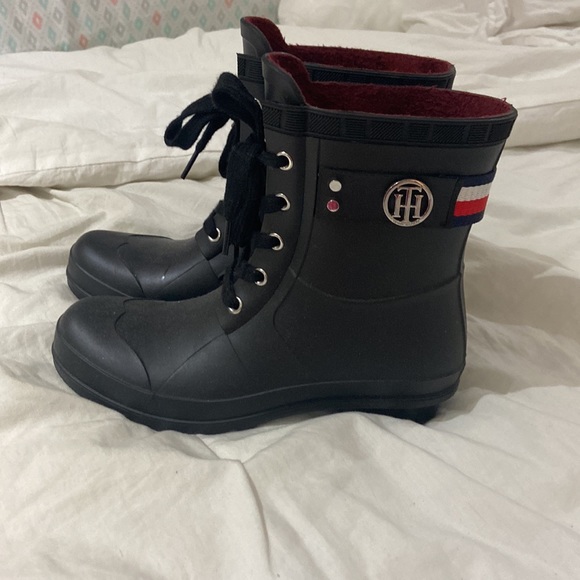 Boots - Picture 3 of 5